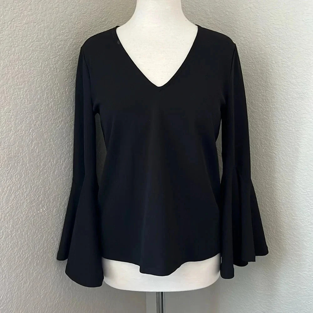 Ann Taylor black bell long sleeve v-neck top